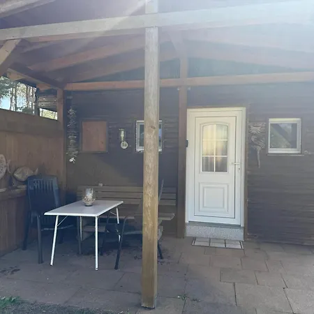 Huhnhaus – Rustikales Blockbohlenhaus Ferienhaus Zinnowitz